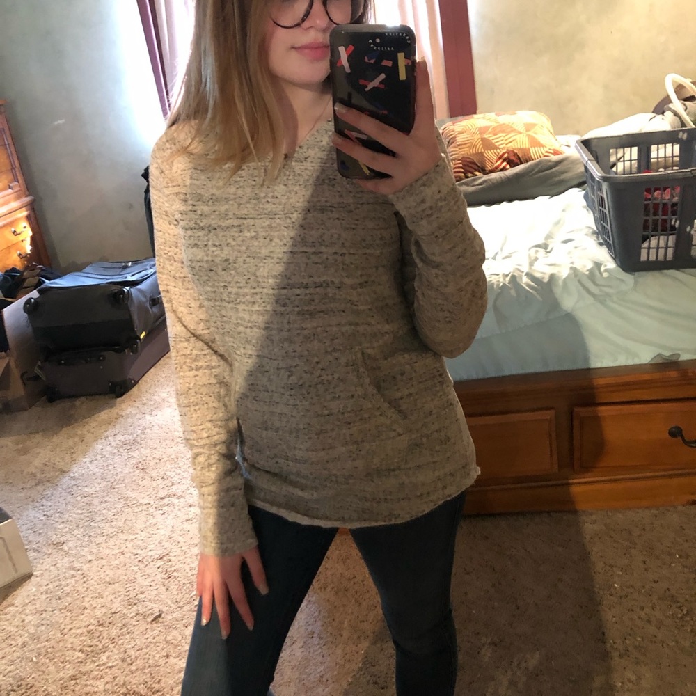 Gray Longsleeve Pullover